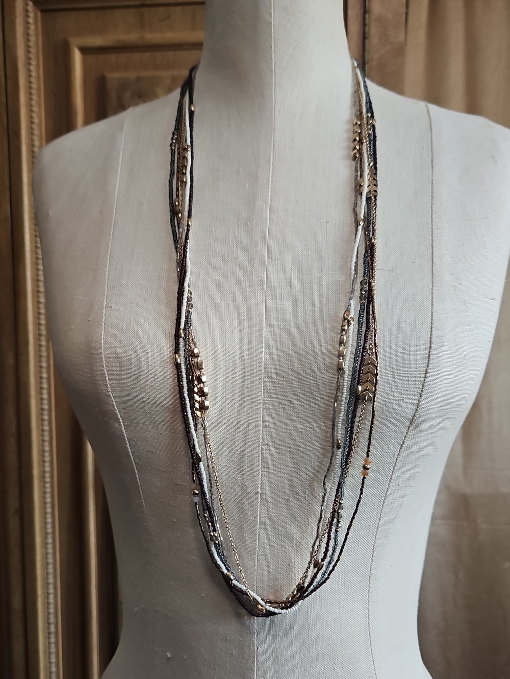Crown Layered Beaded Necklace in Black and Gold